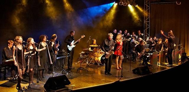 Foto einer Aufführung der Night of Soul der Big Bandits